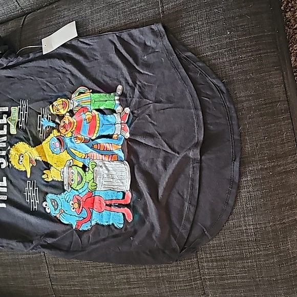Sesame Street Tee Shirt Size M (7-8) - Picture 3 of 5